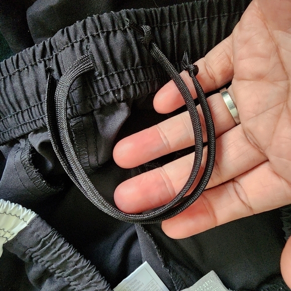 Nike Black White Cropped Pants Women's Small S (4-6) Pockets Inner Drawstring - Picture 7 of 10